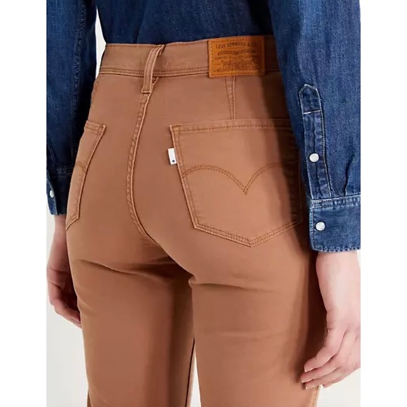Levi’s 724™ HIGH-WAISTED CROP Pants - Picture 2 of 8